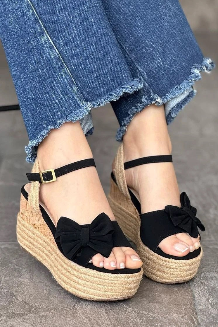SANDALIAS DE PLATAFORMA CON LAZO