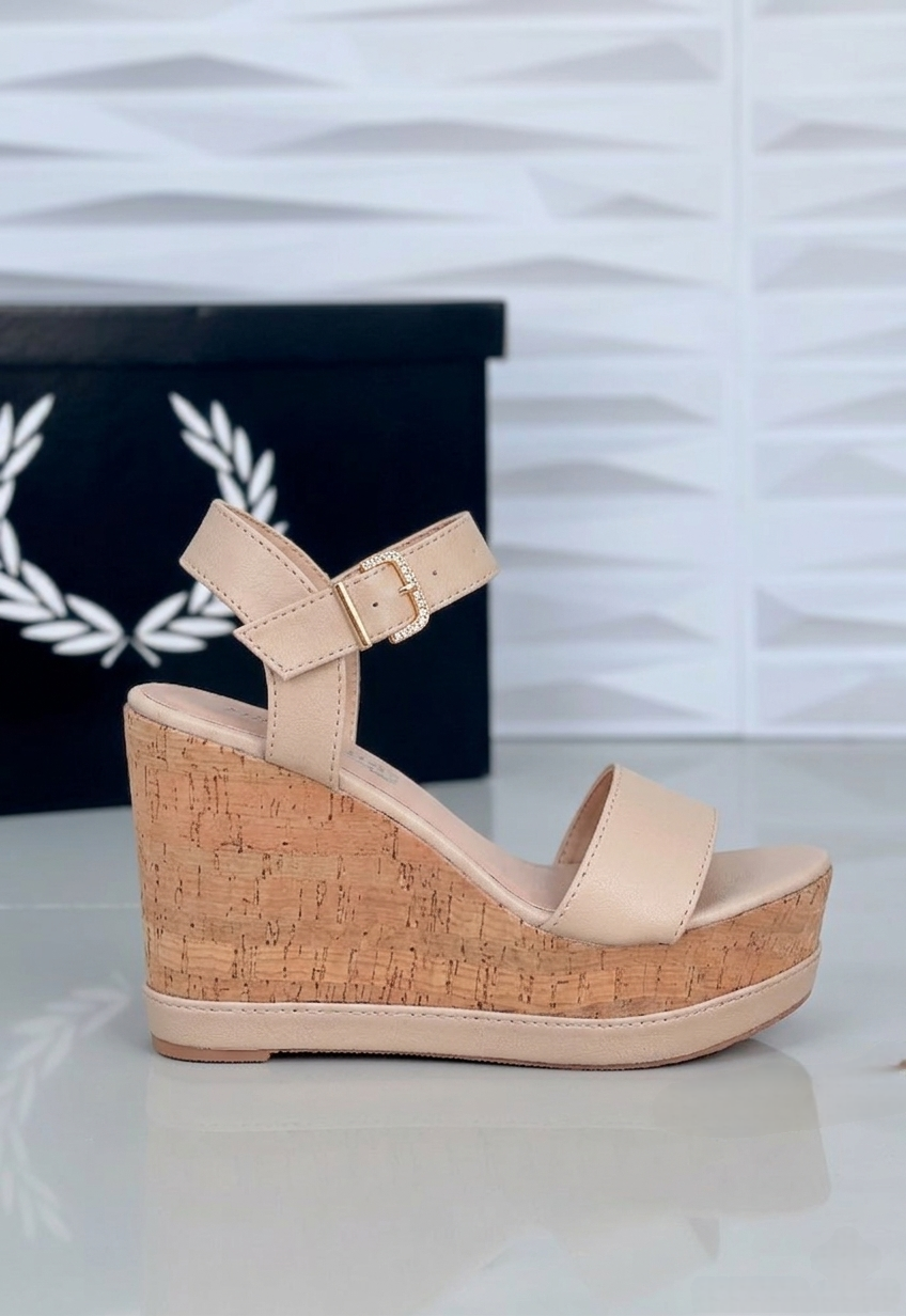 SANDALIAS DE PLATAFORMA TIPO CORCHO